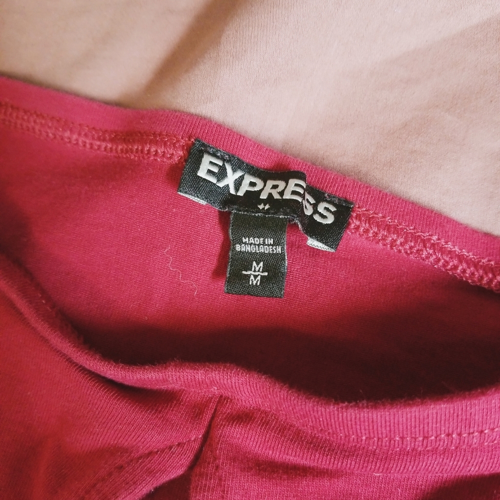 EXPRESS | Keyhole Off-shoulder Top - Picture 2 of 4